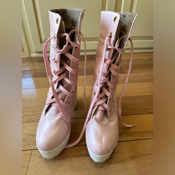 Pink boots with white soles and pink laces 4 inch chunky heel. 🩷 - Picture 2 of 7